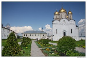 Трапезная церковь и Рождественский собор